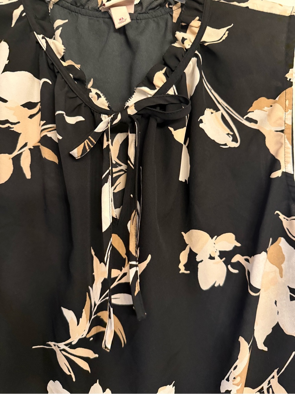 Merona Black Floral Sleeveless Blouse XL Ruffle Tie Neck Flowy Lightweight Top - Picture 9 of 16